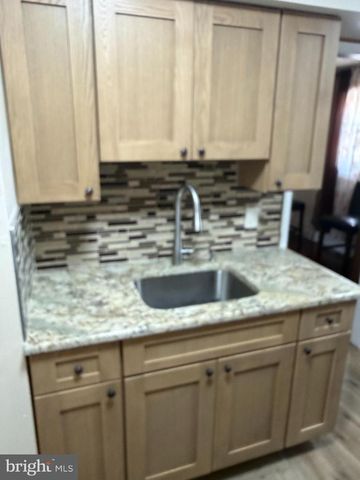 8437 FAYETTE ST, Philadelphia, PA 19150