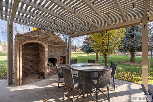 6138 Pheasant Drive, Ammon, ID 83401