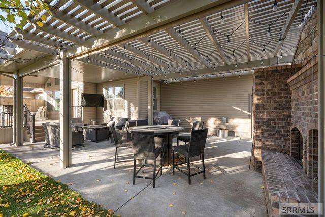 6138 Pheasant Drive, Ammon, ID 83401