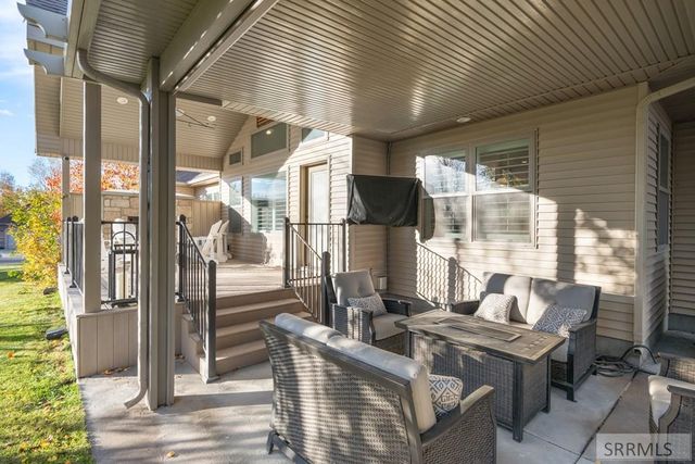 6138 Pheasant Drive, Ammon, ID 83401