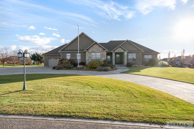 6138 Pheasant Drive, Ammon, ID 83401