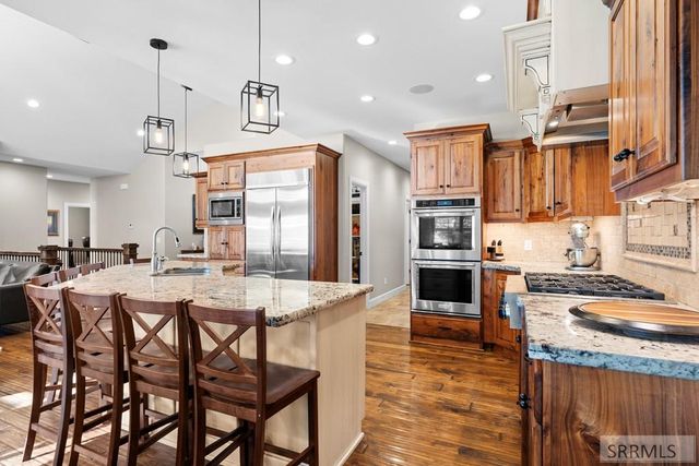 6138 Pheasant Drive, Ammon, ID 83401