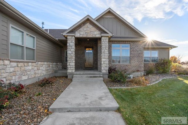 6138 Pheasant Drive, Ammon, ID 83401