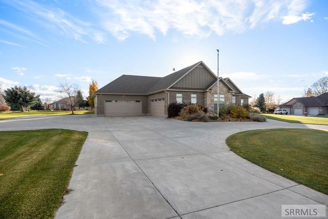 6138 Pheasant Drive, Ammon, ID 83401