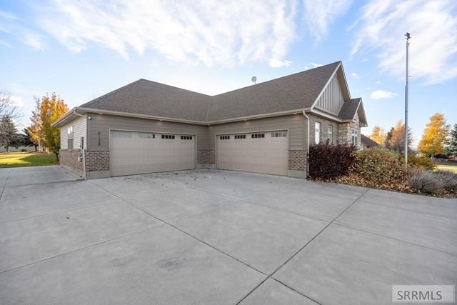6138 Pheasant Drive, Ammon, ID 83401