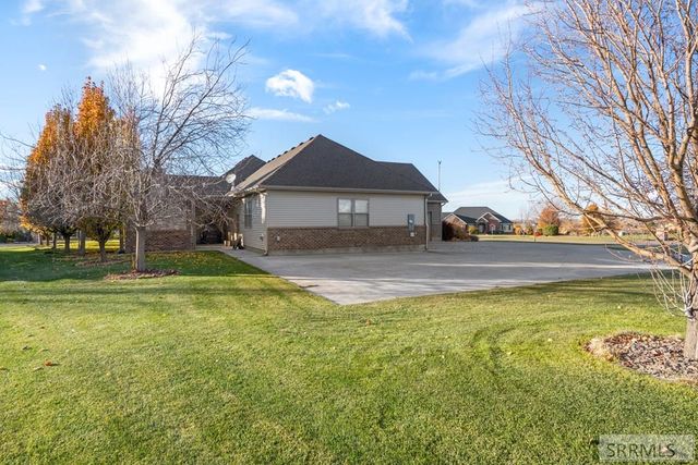 6138 Pheasant Drive, Ammon, ID 83401