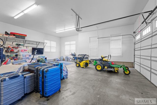 6138 Pheasant Drive, Ammon, ID 83401