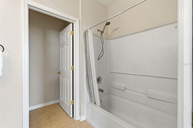 1386 GRANTHAM DRIVE, Sarasota, FL 34234