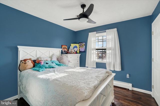 2755 WILLAPA DR, Dover, PA 17315