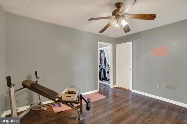 2755 WILLAPA DR, Dover, PA 17315