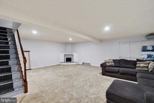 2755 WILLAPA DR, Dover, PA 17315