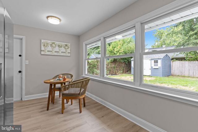 14 IRIS RD, Levittown, PA 19057