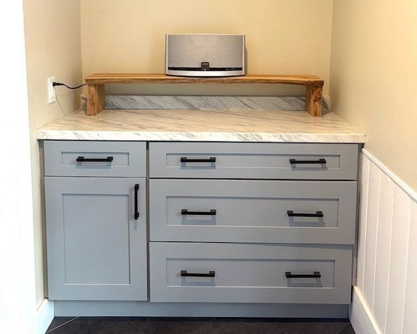 13 Bray Rd, Buckland, MA 01370