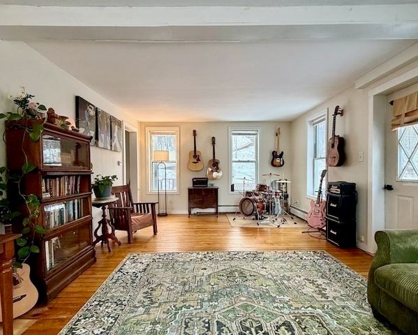 13 Bray Rd, Buckland, MA 01370