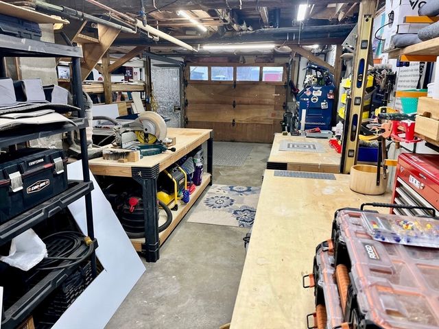 13 Bray Rd, Buckland, MA 01370