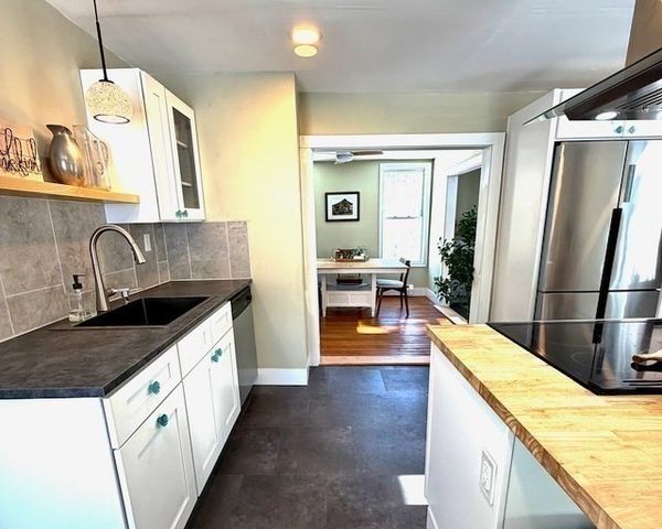 13 Bray Rd, Buckland, MA 01370