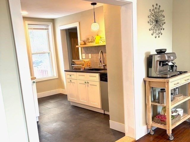 13 Bray Rd, Buckland, MA 01370