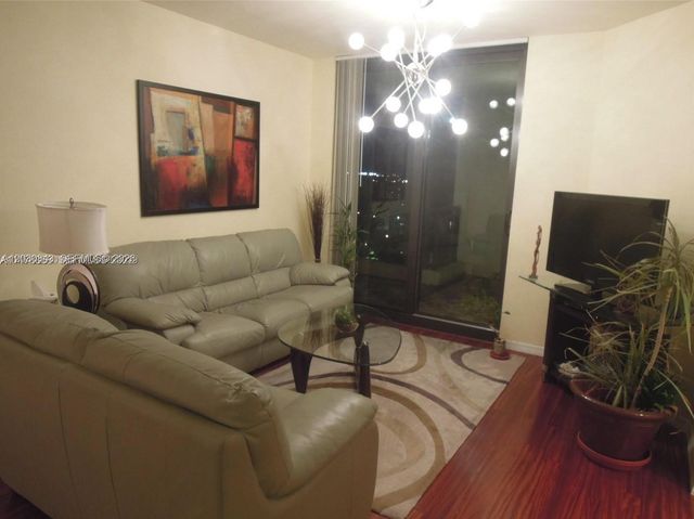 100 N Federal Hwy 1219, Fort Lauderdale, FL 33301