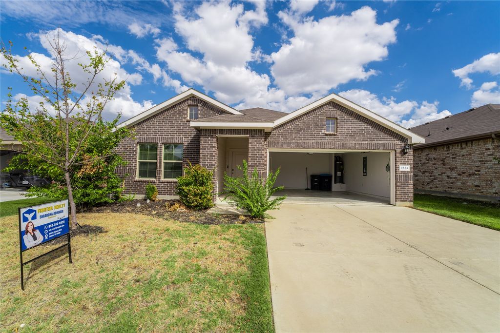 9452 Firedog Drive, Fort Worth, TX 76131 — exterior