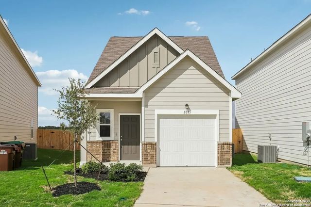 10644 Tufted Court, Adkins, TX 78101