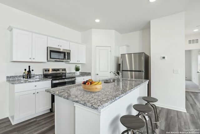 10644 Tufted Court, Adkins, TX 78101