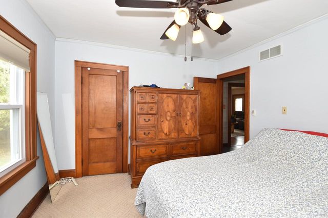 6807 S Pennsylvania AVENUE, Oak Creek, WI 53154