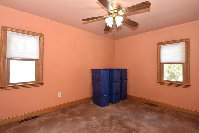 6807 S Pennsylvania AVENUE, Oak Creek, WI 53154