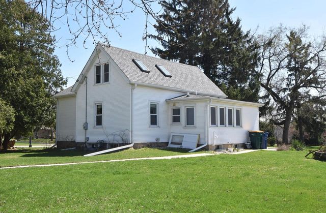 6807 S Pennsylvania AVENUE, Oak Creek, WI 53154