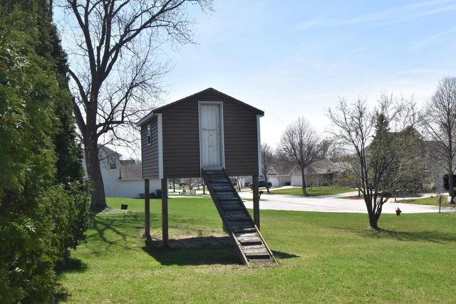 6807 S Pennsylvania AVENUE, Oak Creek, WI 53154