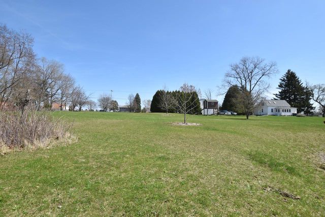 6807 S Pennsylvania AVENUE, Oak Creek, WI 53154