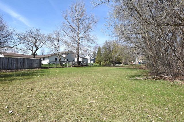 6807 S Pennsylvania AVENUE, Oak Creek, WI 53154