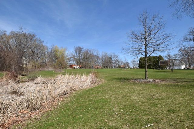 6807 S Pennsylvania AVENUE, Oak Creek, WI 53154