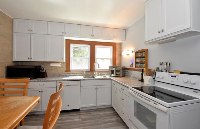 6807 S Pennsylvania AVENUE, Oak Creek, WI 53154