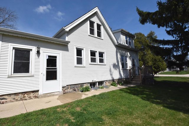 6807 S Pennsylvania AVENUE, Oak Creek, WI 53154