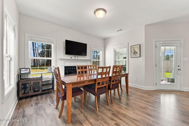 517 White Shoal Way, Sneads Ferry, NC 28460