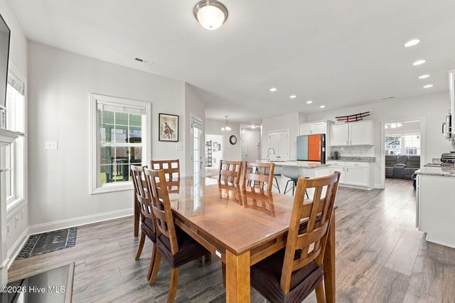 517 White Shoal Way, Sneads Ferry, NC 28460