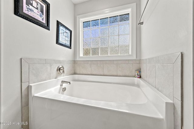517 White Shoal Way, Sneads Ferry, NC 28460