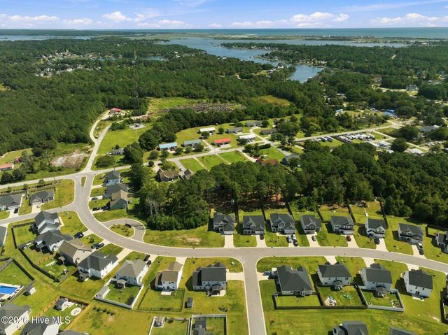 517 White Shoal Way, Sneads Ferry, NC 28460