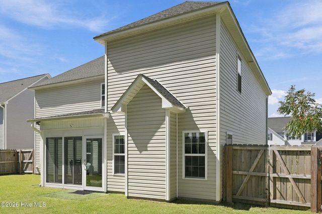 517 White Shoal Way, Sneads Ferry, NC 28460