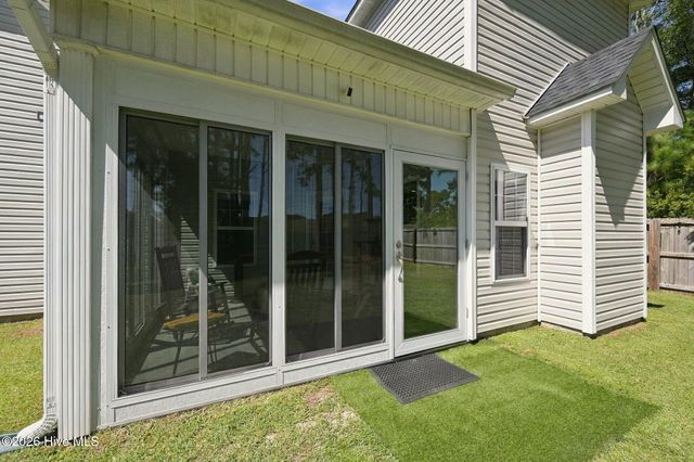 517 White Shoal Way, Sneads Ferry, NC 28460