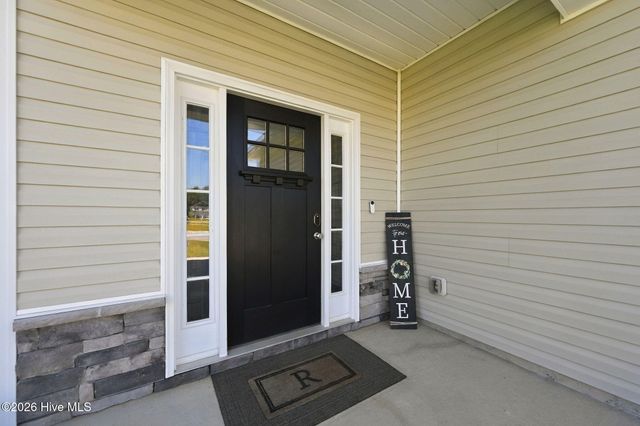 517 White Shoal Way, Sneads Ferry, NC 28460