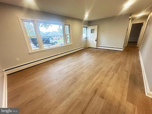 316 PENNBROOK AVE, Lansdale, PA 19446