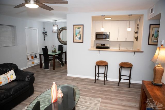 300 Bayou Blvd 106, Pensacola, FL 32503