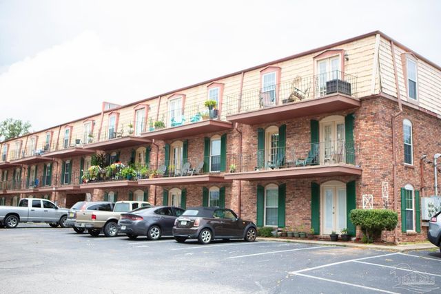 300 Bayou Blvd 106, Pensacola, FL 32503