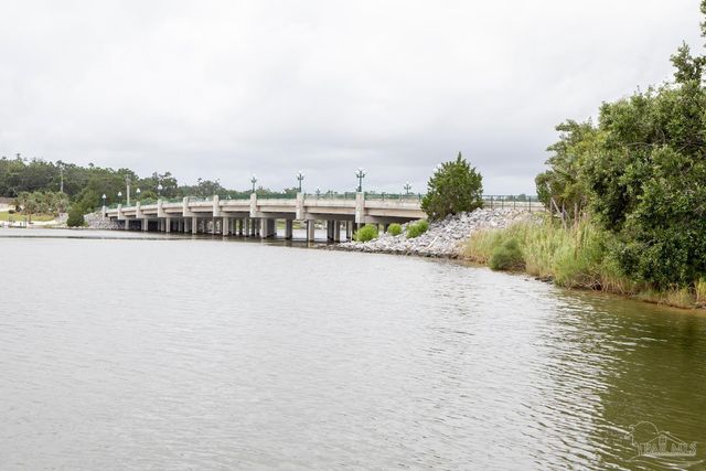 300 Bayou Blvd 106, Pensacola, FL 32503