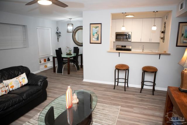 300 Bayou Blvd 106, Pensacola, FL 32503