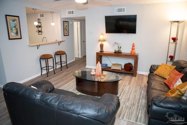 300 Bayou Blvd 106, Pensacola, FL 32503