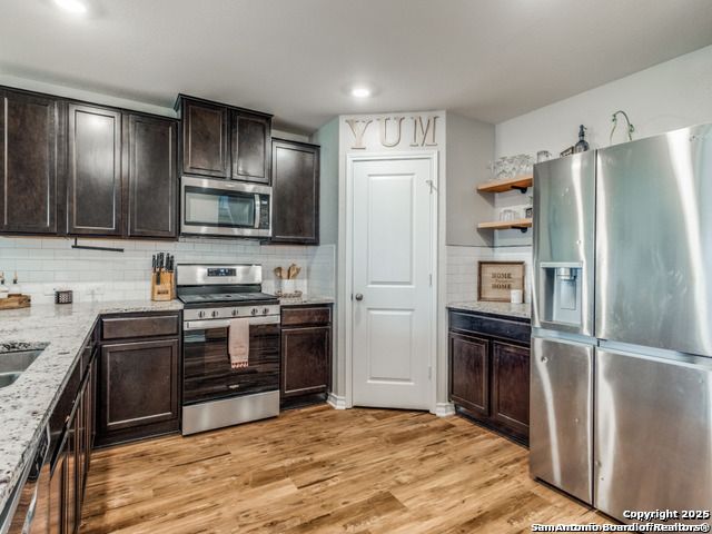 6727 Hoffman Plain, San Antonio, TX 78252