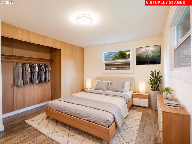 13045 Se ANKENY St, Portland, OR 97233