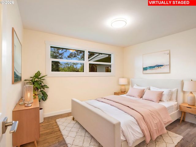 13045 Se ANKENY St, Portland, OR 97233